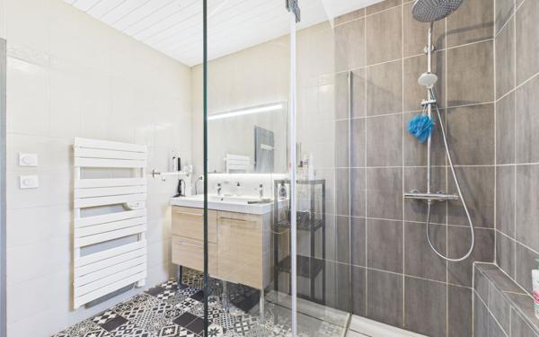 Maison à vendre    5 pièces • 147,70 m2 Saint-Marcellin