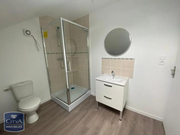 Appartement à louer 2 pièces 47.33m² Charleville-Mézières (08000)