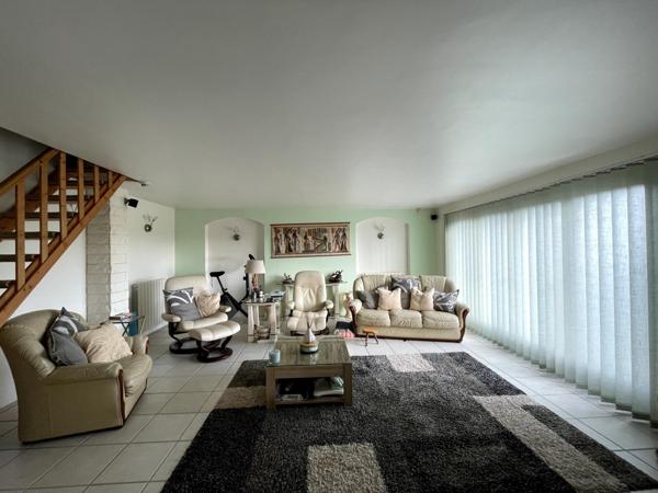 Maison 6 pièces qui allie charme et beaux espaces