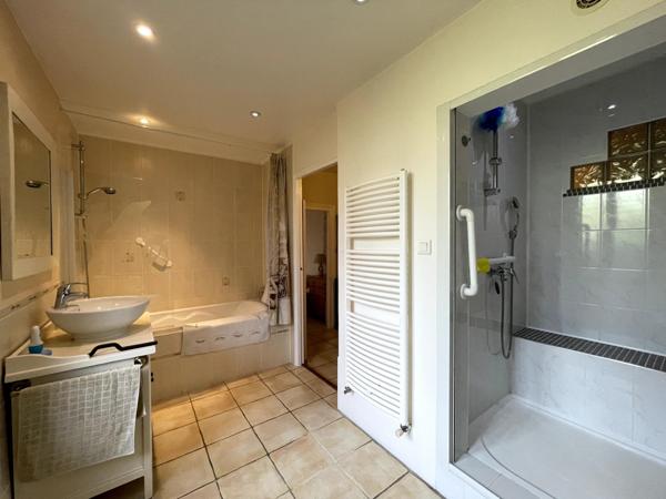 Maison 6 pièces qui allie charme et beaux espaces