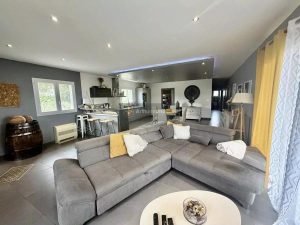 Vente                                                      Maison
                        
                     6 pièces                      157 m2                     à Vescovato