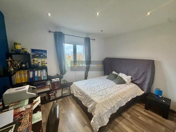 Vente                                                      Maison
                        
                     6 pièces                      157 m2                     à Vescovato
