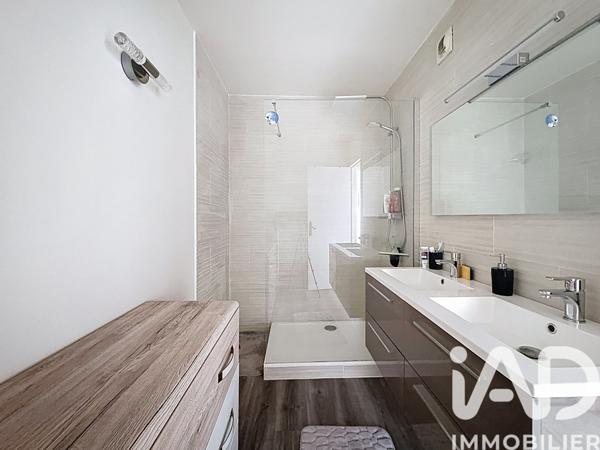 Appartement à vendre 4 pièces 102 m² Courbevoie