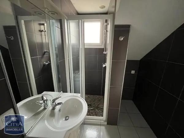 Appartement à louer 2 pièces 34.36m² Brive-la-Gaillarde (19100)