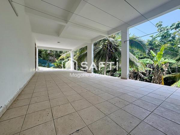Villa exceptionnelle de 132m2 et son terrain de 1328m2 au Moule