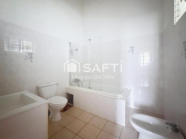 Villa exceptionnelle de 132m2 et son terrain de 1328m2 au Moule