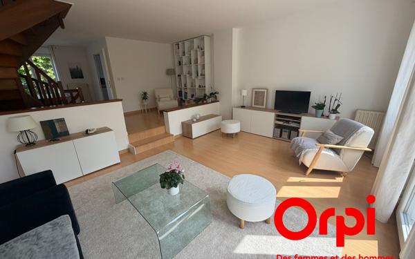 Maison à vendre    4 pièces • 100,56 m2 Montigny-le-Bretonneux