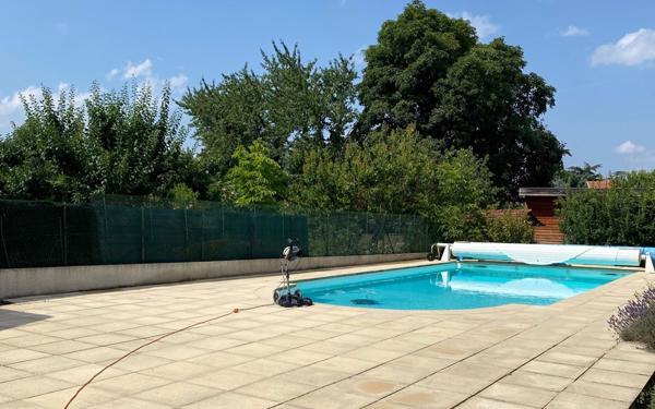 Maison à vendre    6 pièces • 180 m2 Saint-Genis-Laval