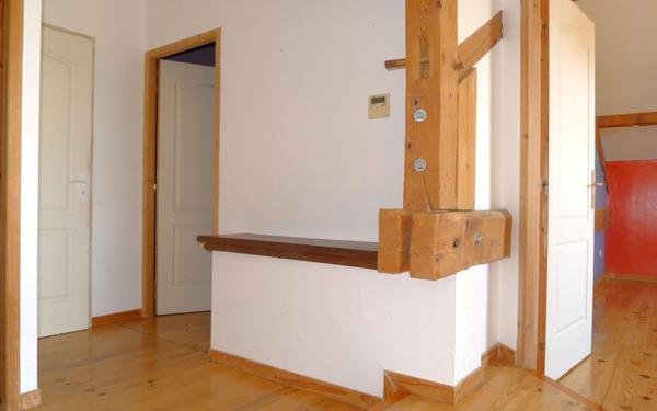 Maison à vendre    6 pièces • 180 m2 Saint-Genis-Laval