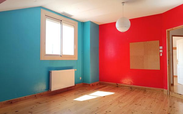 Maison à vendre    6 pièces • 180 m2 Saint-Genis-Laval