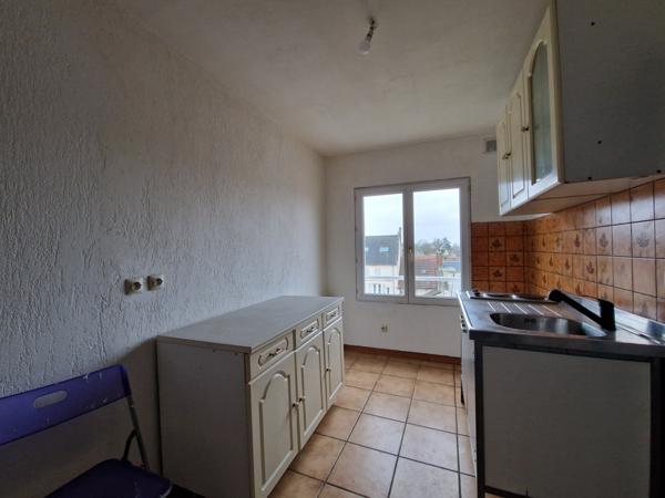 Crépy-en-Valois (60800) CENTRE CREPY EN VALOIS APPARTEMENT F2 + STUDIO 63 m²