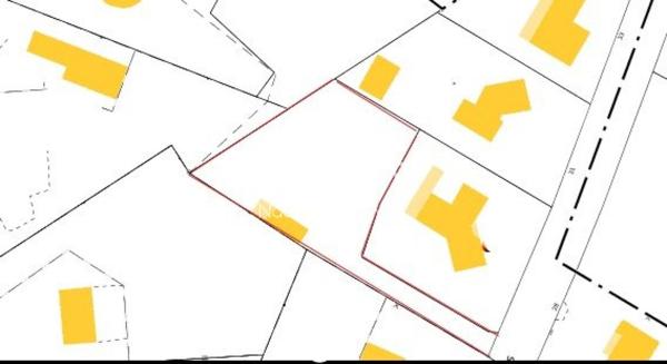 Terrain à SAINT-JEAN-D'ANGELY, 17400 - 1487m²