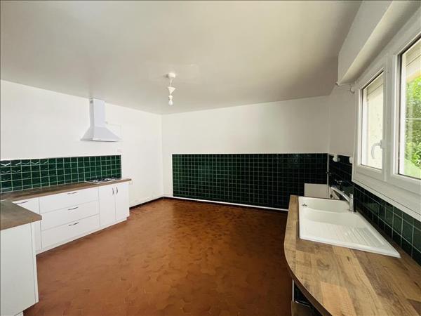 Maison à louer 1 150 € CC LORIENT 5 p 114 m² DPE F