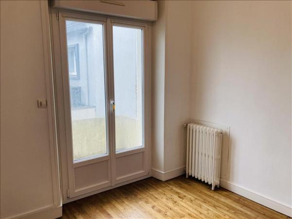 Maison à louer 1 150 € CC LORIENT 5 p 114 m² DPE F