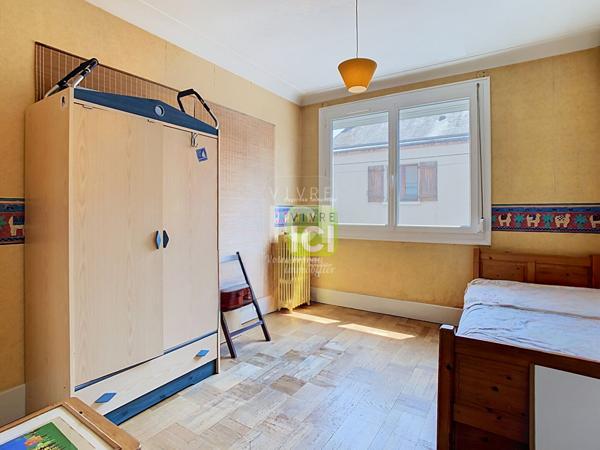 MAISON À FORT POTENTIEL , ATELIER 60 M² , JARDIN ,COMBLES AMÉNAGEABLES