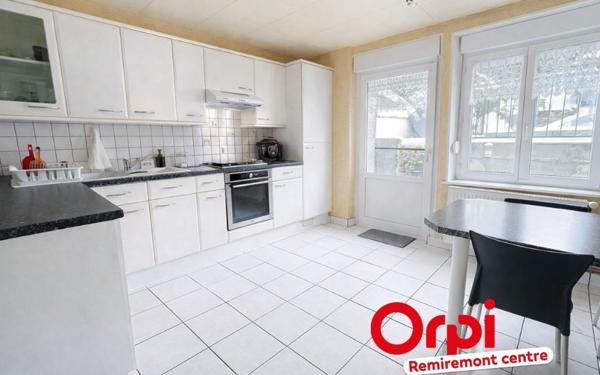 Maison à vendre    5 pièces • 189,76 m2 Arches