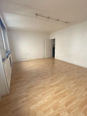 A louer studio de 33 m² Avenue des ternes