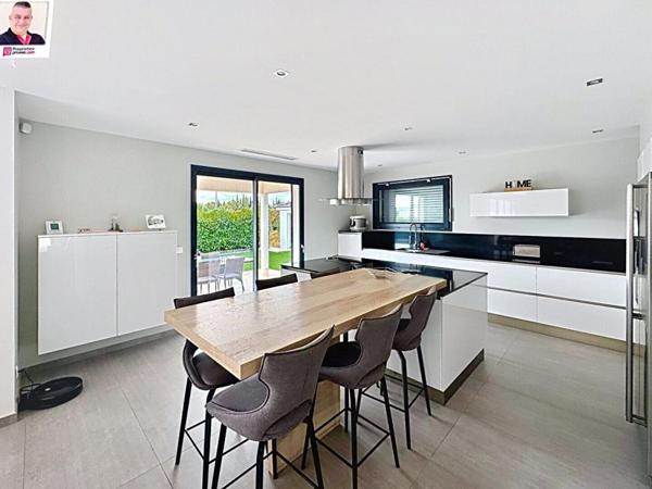 Villa Draguignan 5 pièces 180 m2