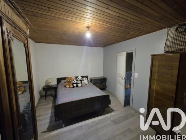 Immeuble à vendre 207 m² Le Vernet-Chaméane