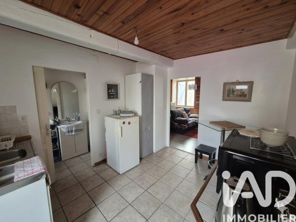 Immeuble à vendre 207 m² Le Vernet-Chaméane
