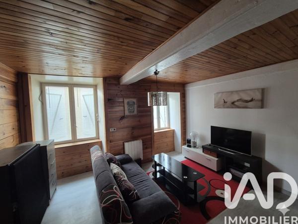 Immeuble à vendre 207 m² Le Vernet-Chaméane