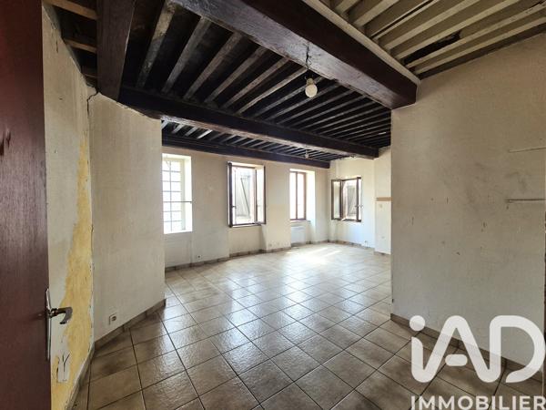 Immeuble à vendre 207 m² Le Vernet-Chaméane