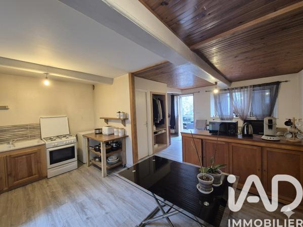 Immeuble à vendre 207 m² Le Vernet-Chaméane