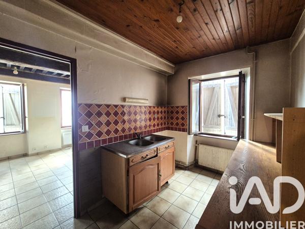 Immeuble à vendre 207 m² Le Vernet-Chaméane