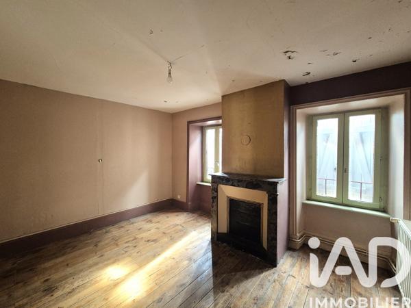 Immeuble à vendre 207 m² Le Vernet-Chaméane