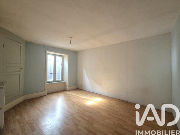 Immeuble à vendre 207 m² Le Vernet-Chaméane