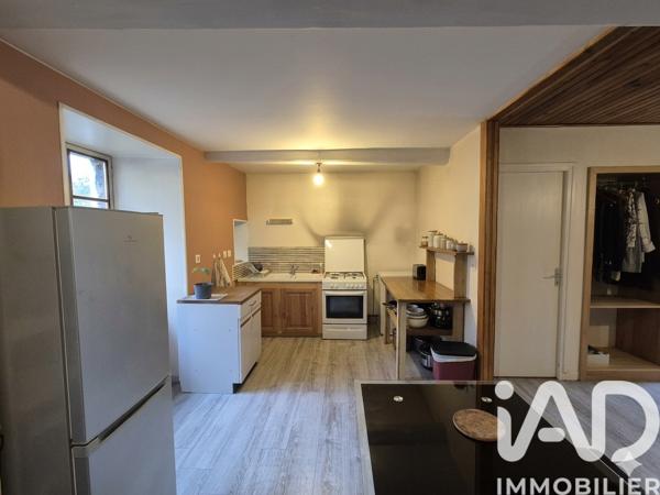 Immeuble à vendre 207 m² Le Vernet-Chaméane