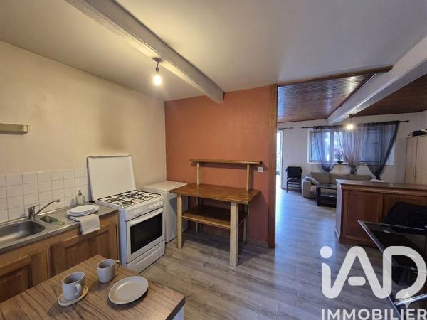 Immeuble à vendre 207 m² Le Vernet-Chaméane