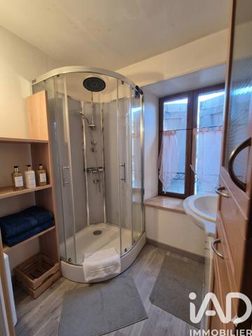 Immeuble à vendre 207 m² Le Vernet-Chaméane