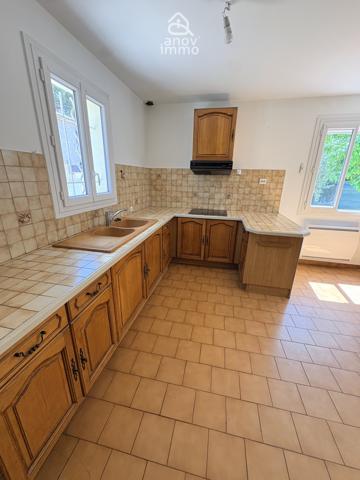 Maison
                                                                                                                                                                                                                                                                                                                        4 pièce(s)                                                                                                                                                                                                          3 chambre(s)                                                                                                                                                                                                          90  m²