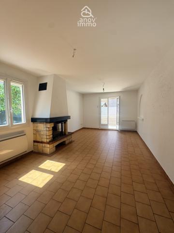 Maison
                                                                                                                                                                                                                                                                                                                        4 pièce(s)                                                                                                                                                                                                          3 chambre(s)                                                                                                                                                                                                          90  m²
