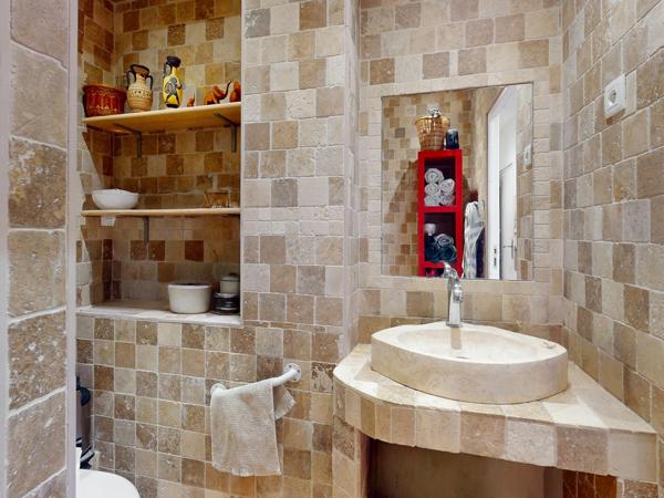 Pennes-Mirabeau (13170) Maison de 160m2 composé de deux logements, garage de 46m2 sur 570m2 de terrain