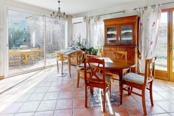 Pennes-Mirabeau (13170) Maison de 160m2 composé de deux logements, garage de 46m2 sur 570m2 de terrain