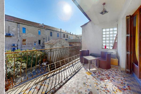 Pennes-Mirabeau (13170) Maison de 160m2 composé de deux logements, garage de 46m2 sur 570m2 de terrain