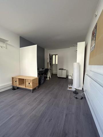 Vente                                                      Fonds de commerce
                        
                     1 pièces                      19 m2                     à Avon