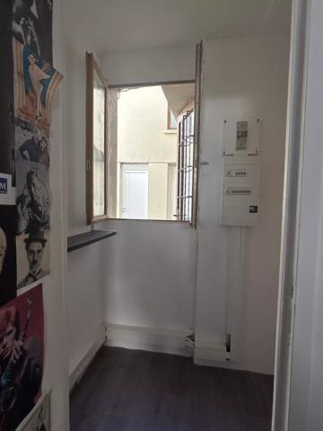 Vente                                                      Fonds de commerce
                        
                     1 pièces                      19 m2                     à Avon