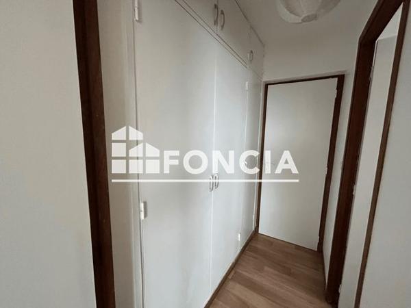 Location Appartement 2 pièces 57.2 m² - 33 RUE DE LA HALTE Ermont 95120