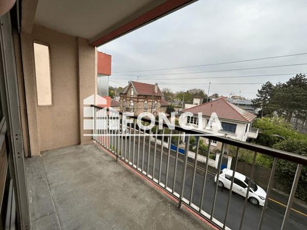 Location Appartement 2 pièces 57.2 m² - 33 RUE DE LA HALTE Ermont 95120