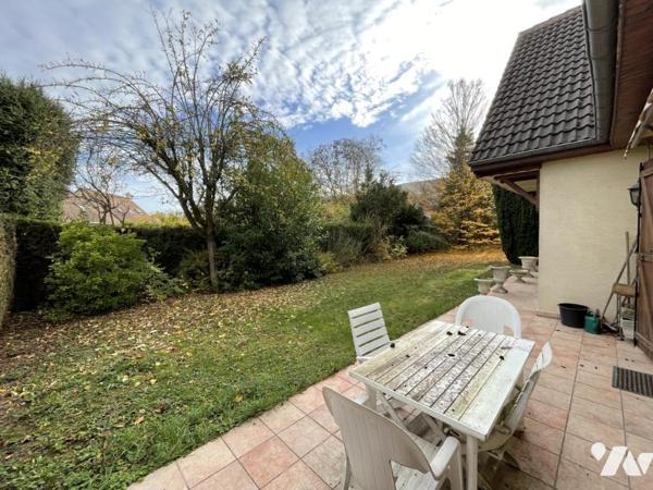 maison 7 pièces sur sous sol avec jardin.