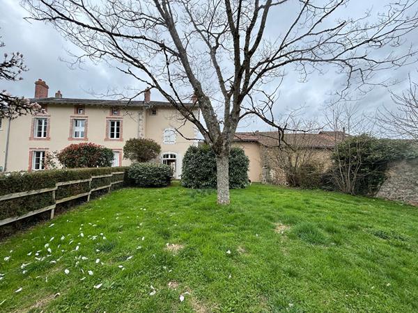 Maison
         5 pièces
        - 159 m² 134 000 € *