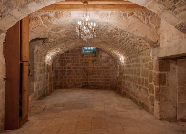 Maison à vendre    11 pièces •  Saintes