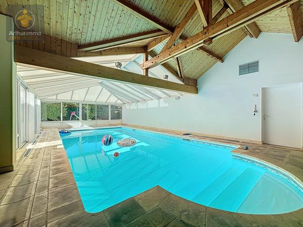 Vente                                                      Maison
                        
                     8 pièces                      200 m2                     à Yerres