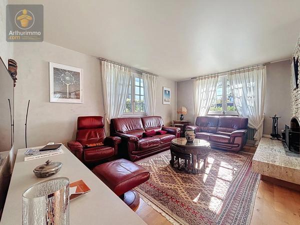 Vente                                                      Maison
                        
                     8 pièces                      200 m2                     à Yerres