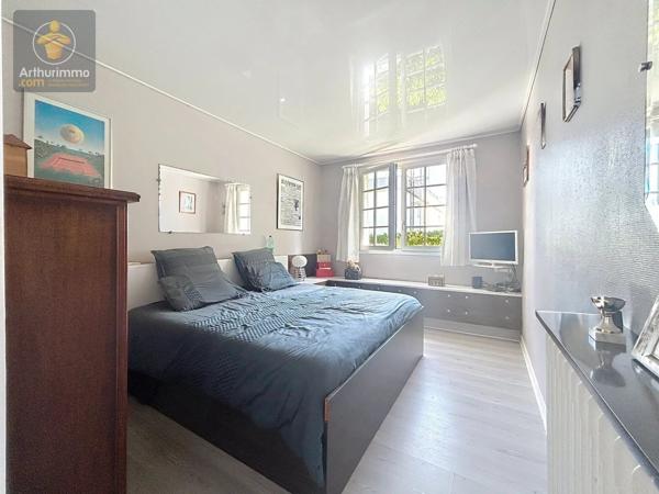 Vente                                                      Maison
                        
                     8 pièces                      200 m2                     à Yerres