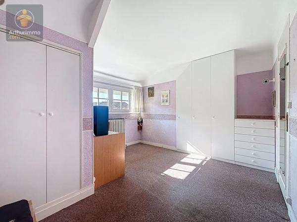 Vente                                                      Maison
                        
                     8 pièces                      200 m2                     à Yerres
