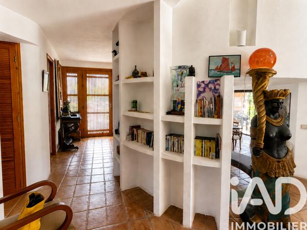 Maison à vendre 6 pièces 173,56 m² Hyères